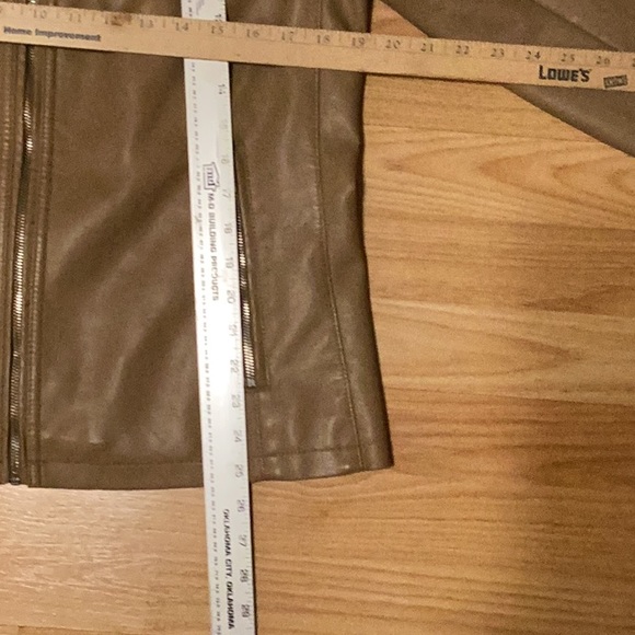 Ladies Jacket - Picture 2 of 6